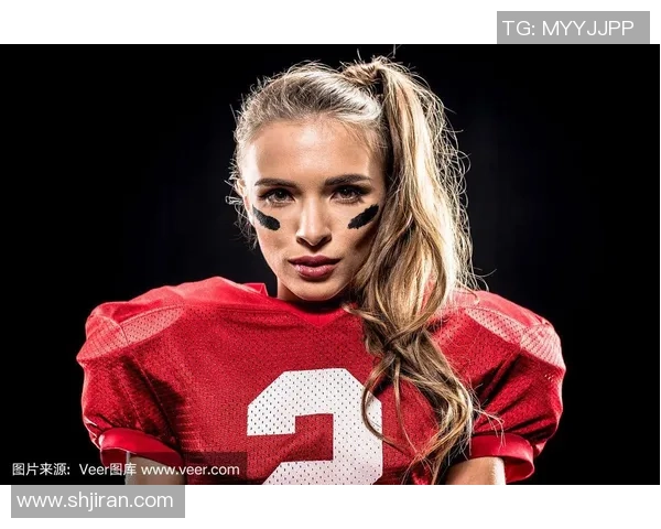 足球明星女球员半边发型时尚潮流解析与图片展示