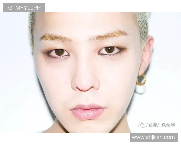 足球明星们的烟熏妆造型大赏展现个性与魅力的时尚风格